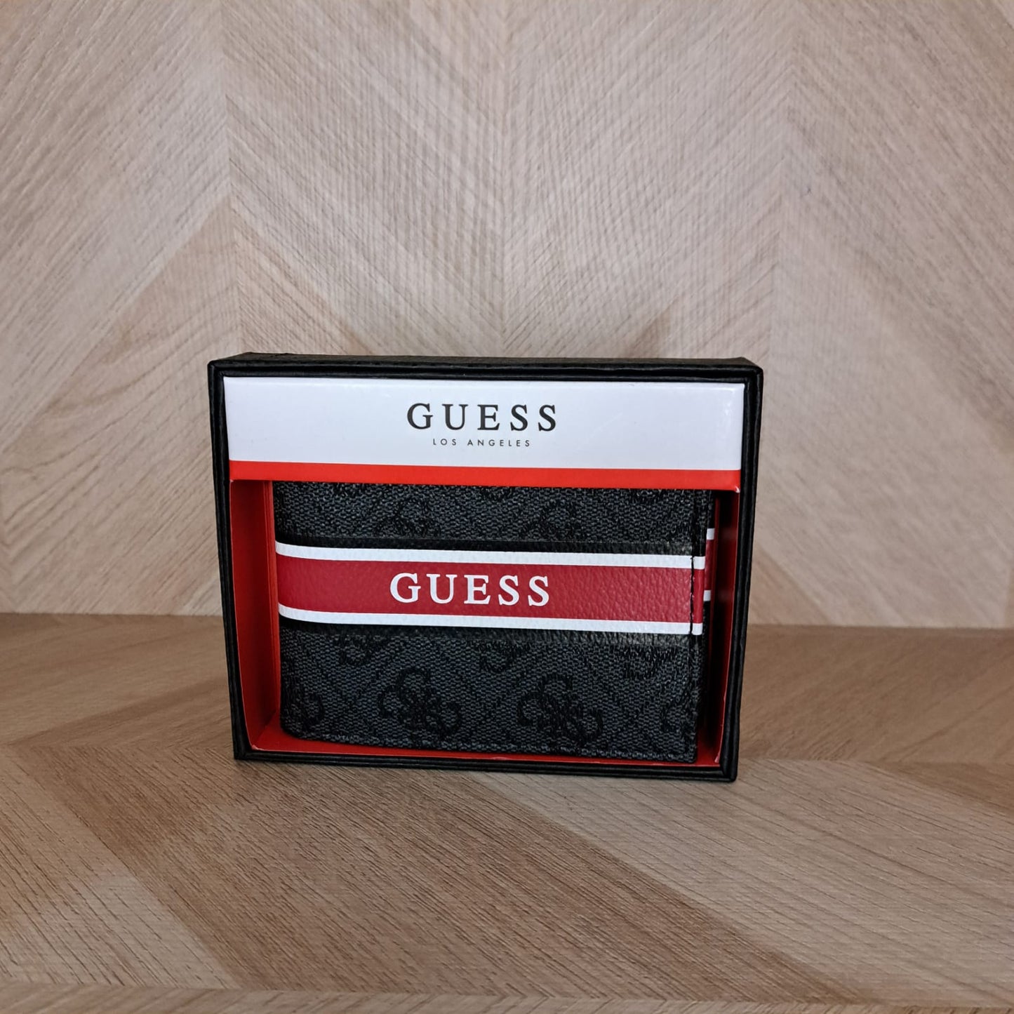 Novedades Caja Pandora Billetera Guess