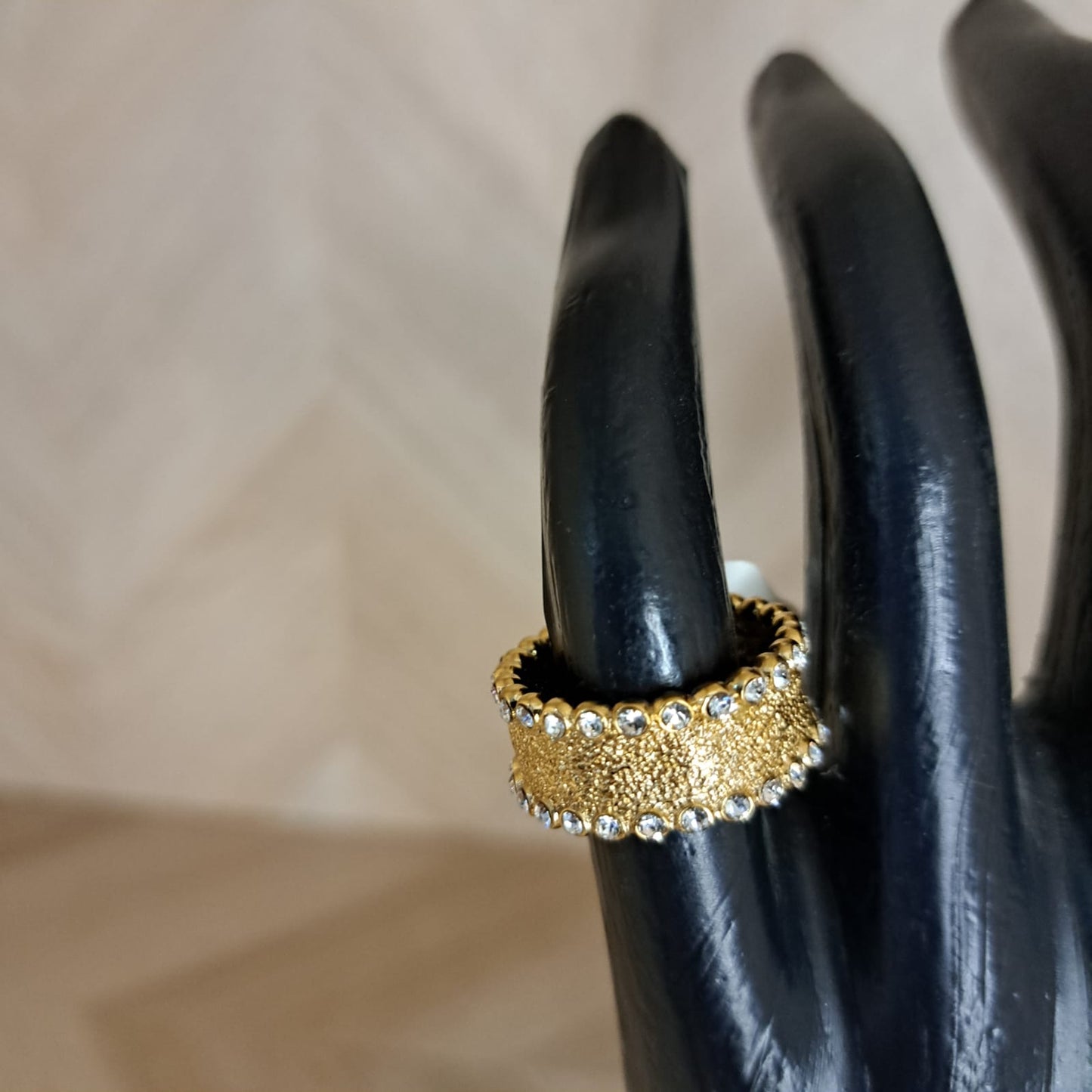 Joyeria Nice Anillo Dorado Piedra