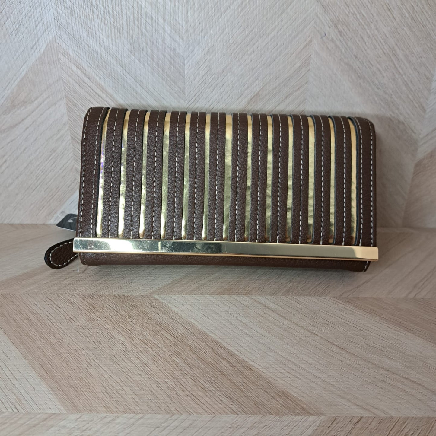 CM Carteras Rayas Doradas Enosh