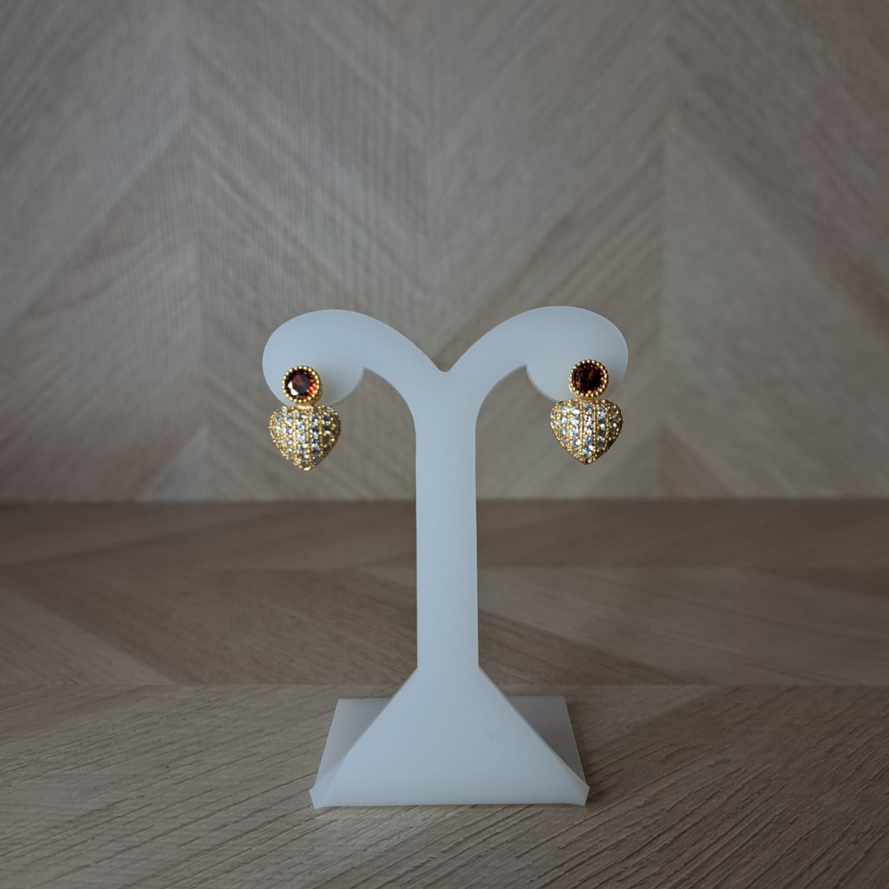 Mujer Moza Arete Corazon Lleno