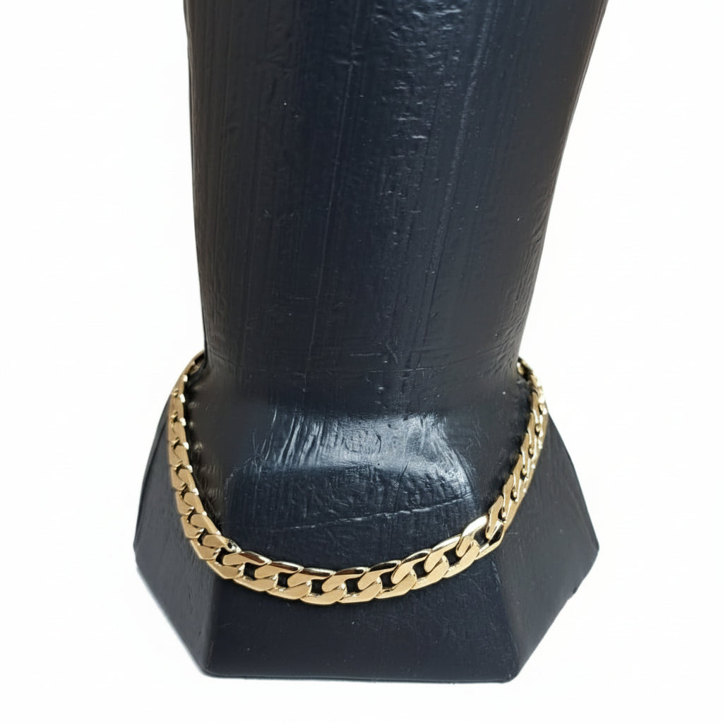 Mujer Moza Pulso CR Dorada Delgada