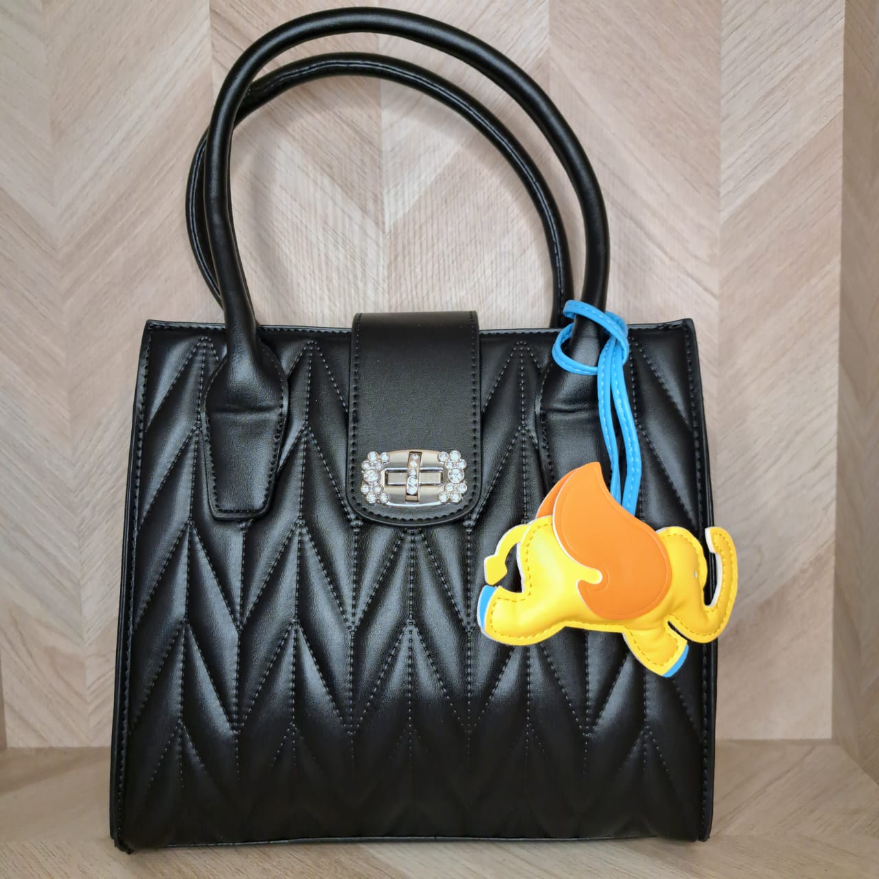 CBM Bolsa Mano Mediana Dije Elefante