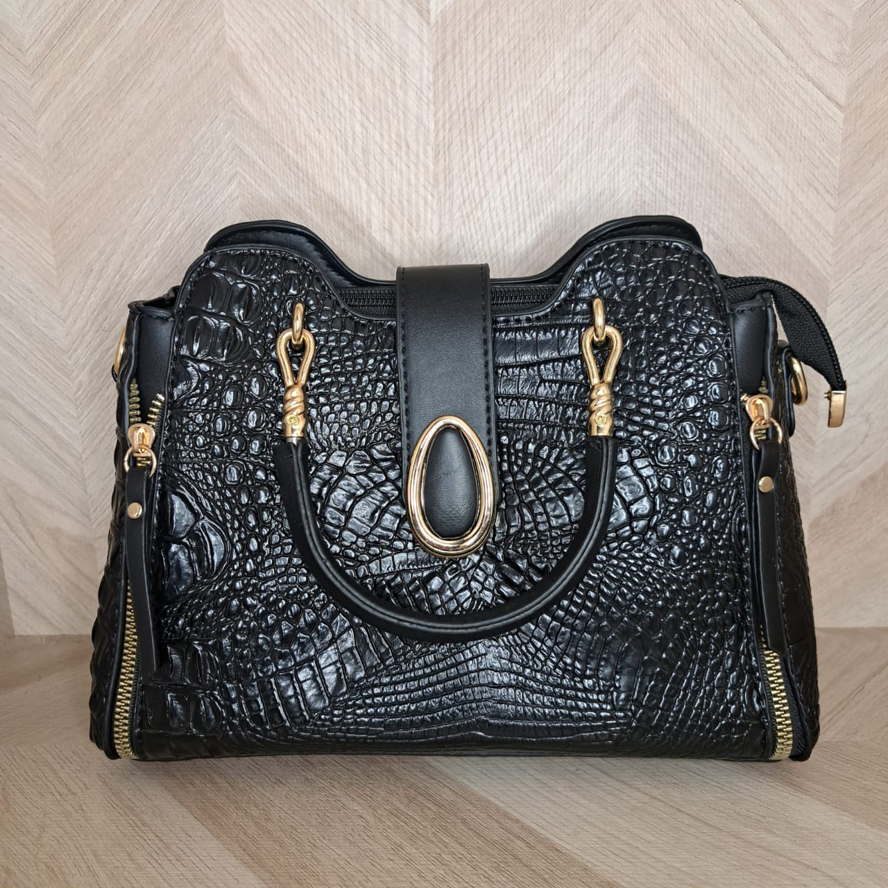 CBM Bolsa Mano Broche Gota Mediana