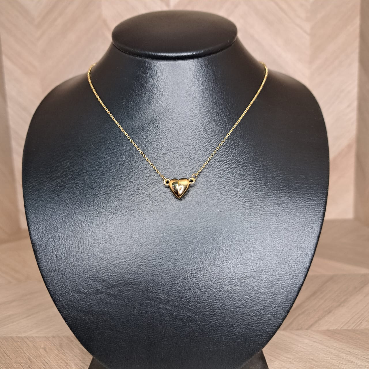 Mujer Moza Cadena Corazon Iman