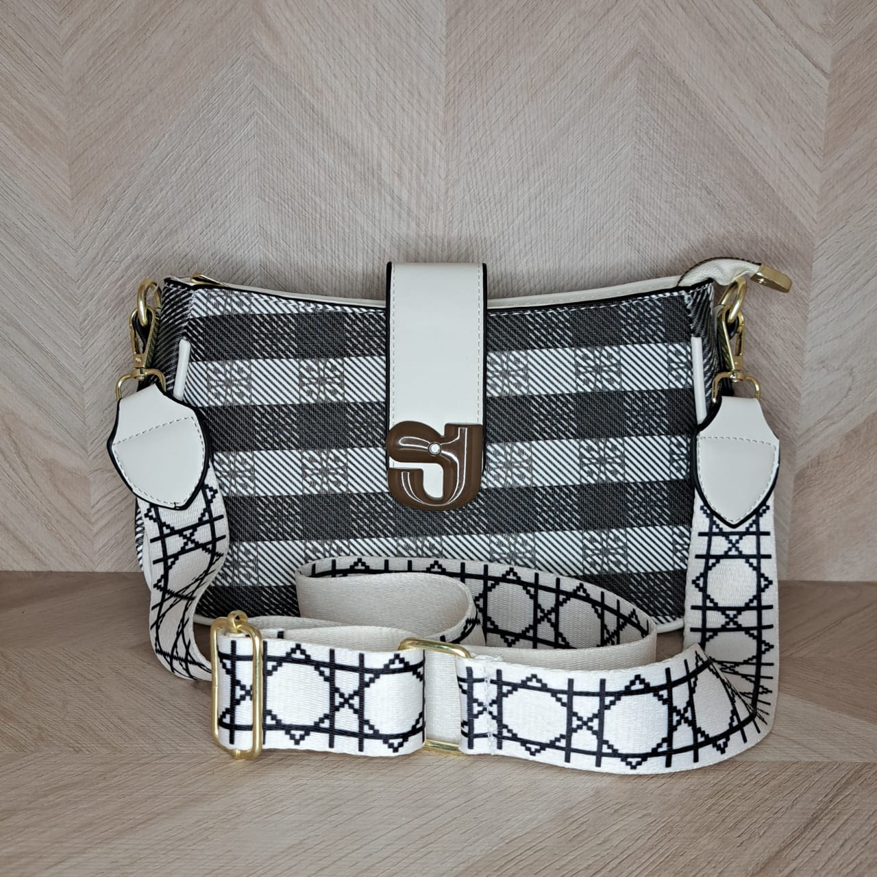 CBM Bolsa Mayo Cuadros