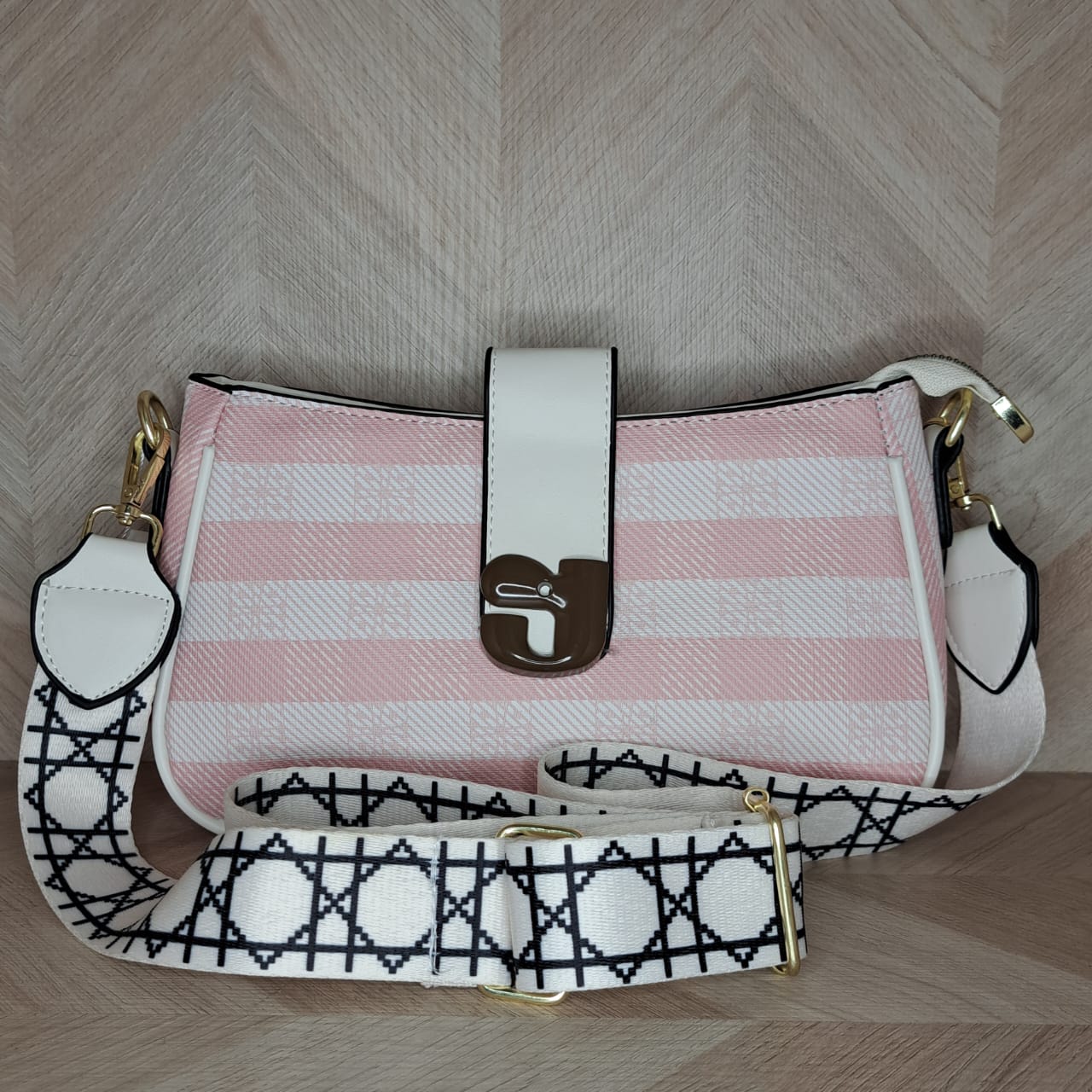 CBM Bolsa Mayo Cuadros