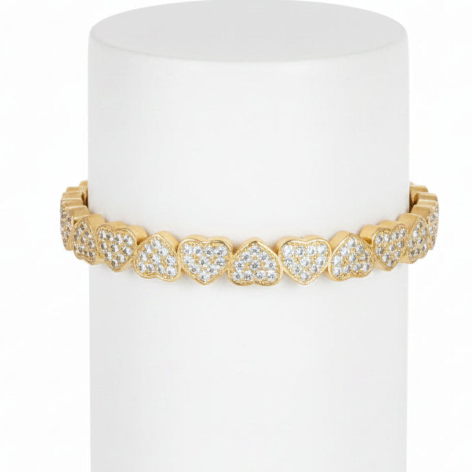 Mujer Moza Brazalete Dorado Corazones