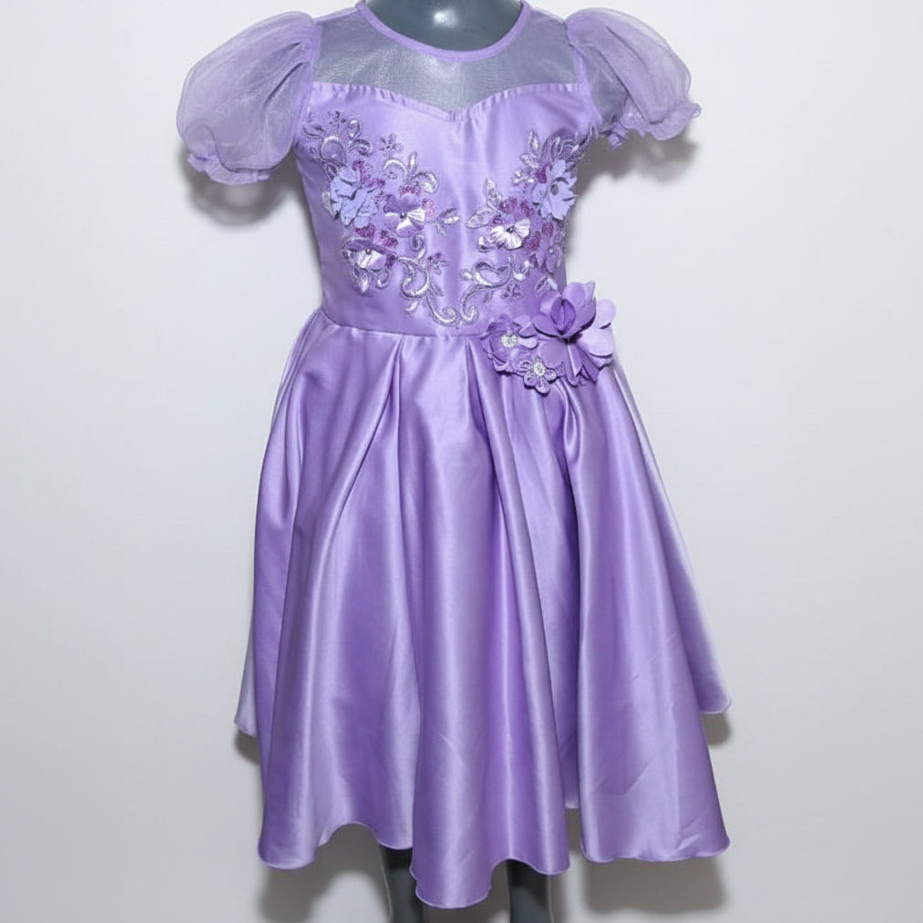 NVI Vestido Brocado Manga Tul Lila