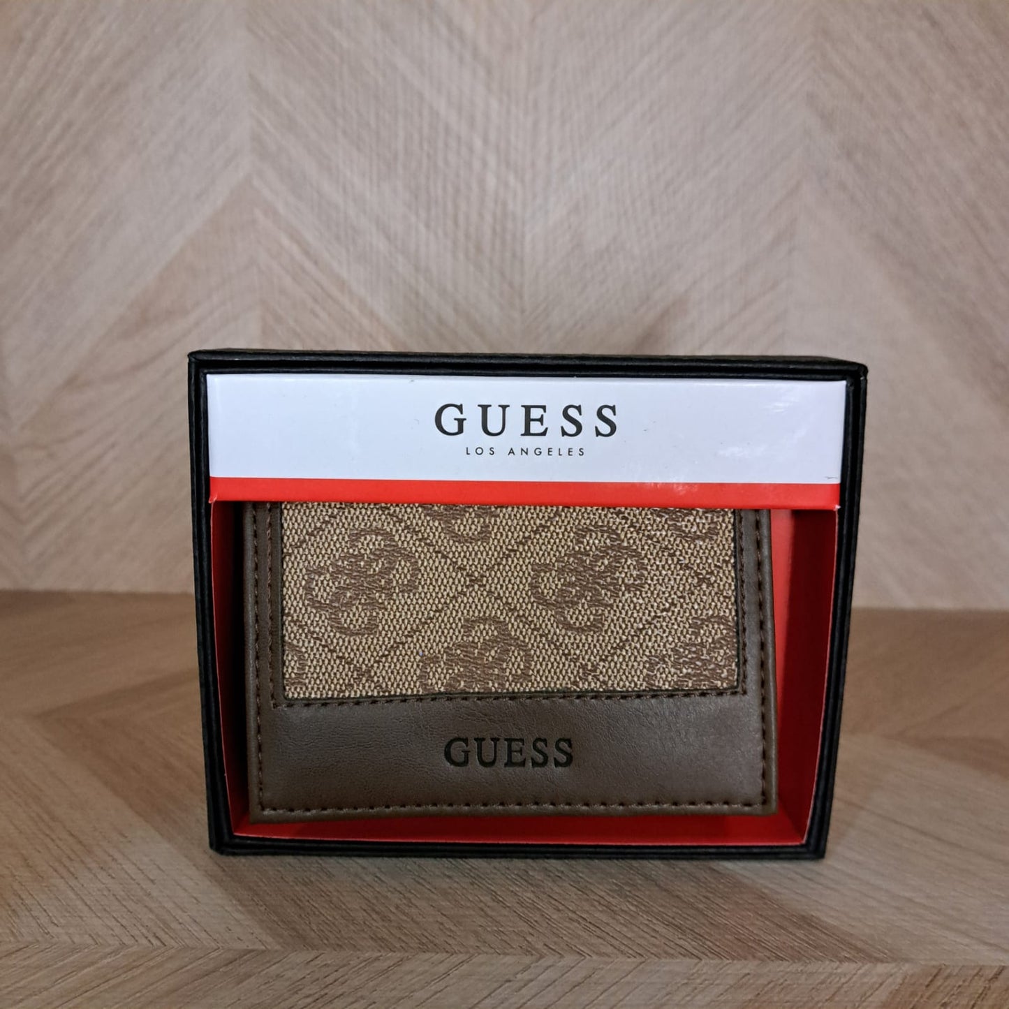 Novedades Caja Pandora Billetera Guess