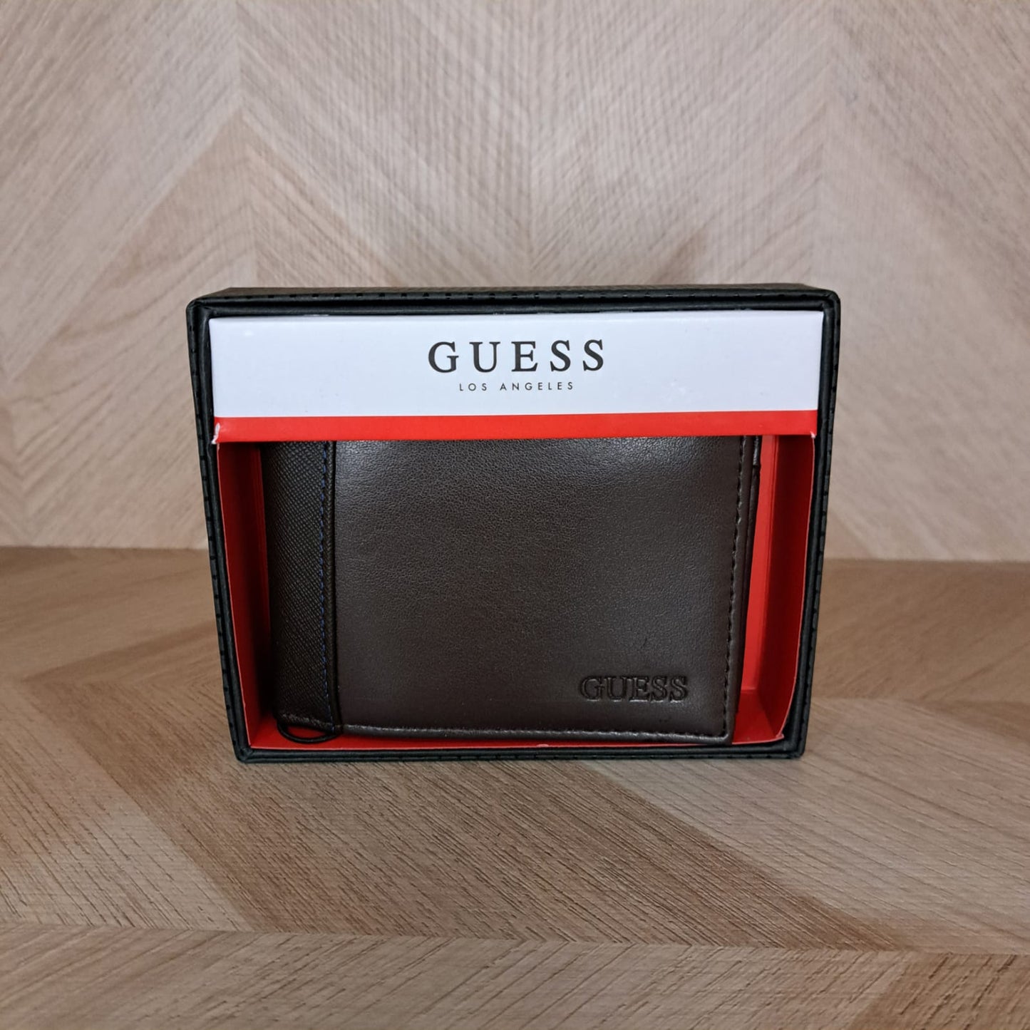 Novedades Caja Pandora Billetera Guess
