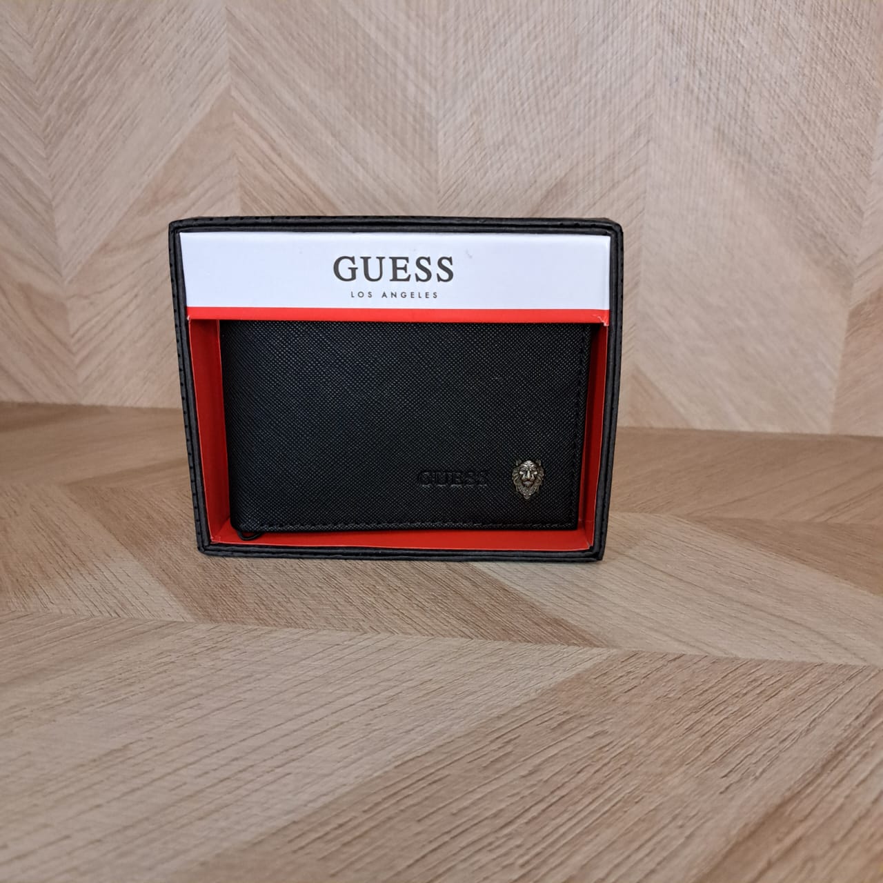 Novedades Caja Pandora Billetera Guess