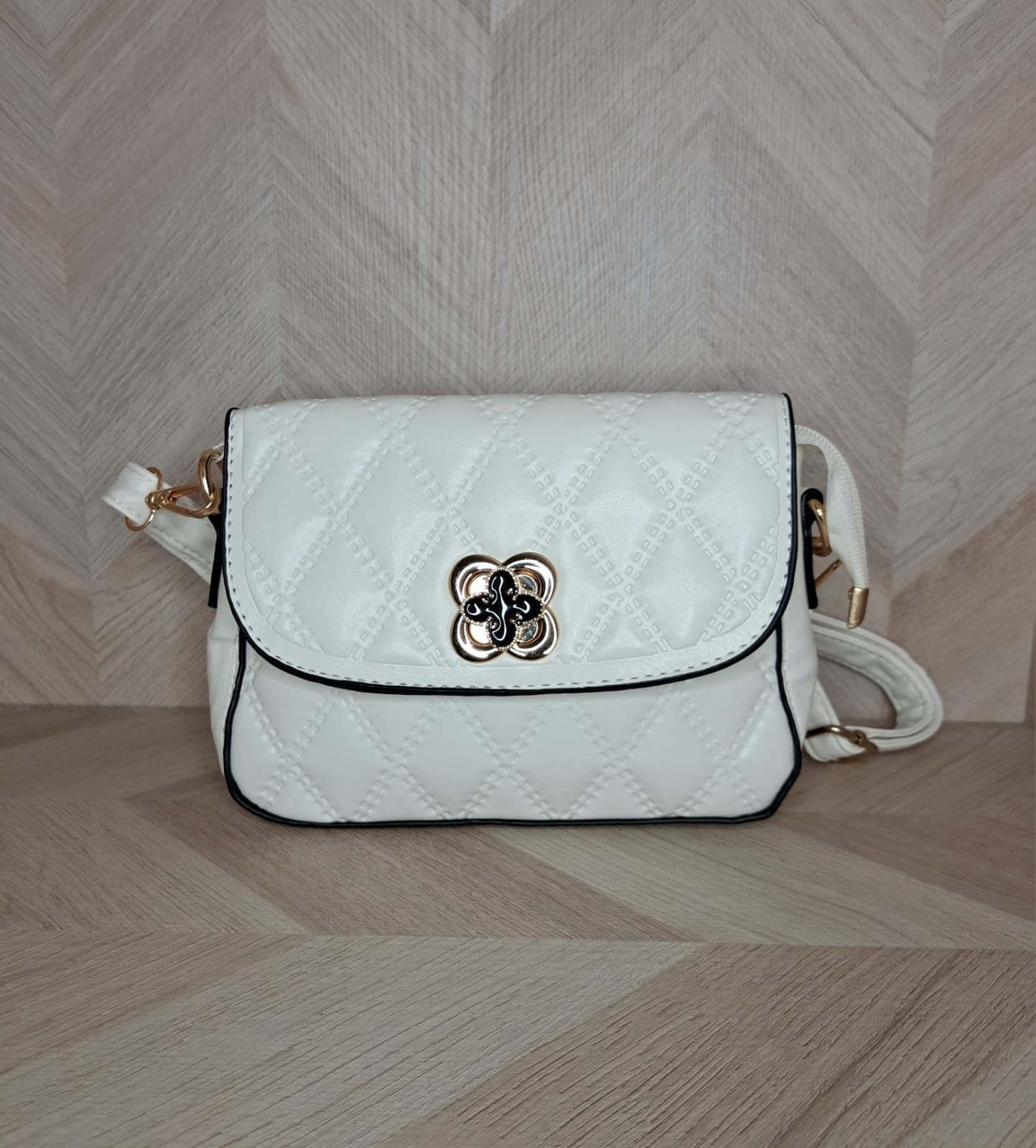 CM CrossBody Broche Flor