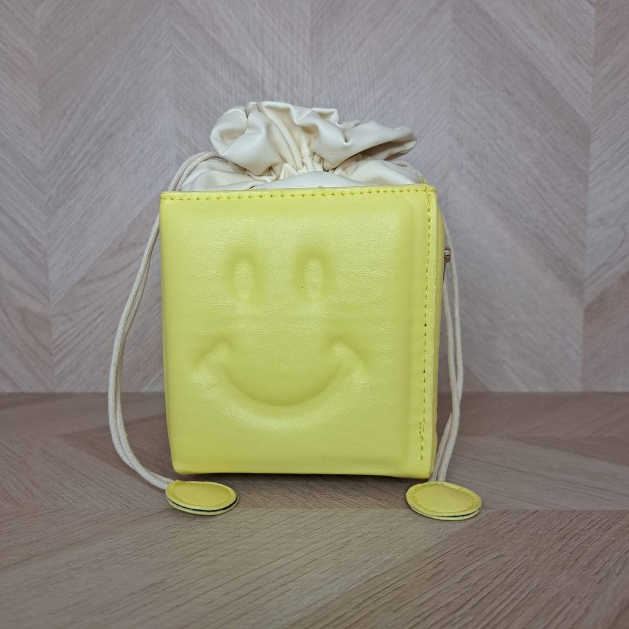 CM Bolsa Cuadrada Sonrisa Chica