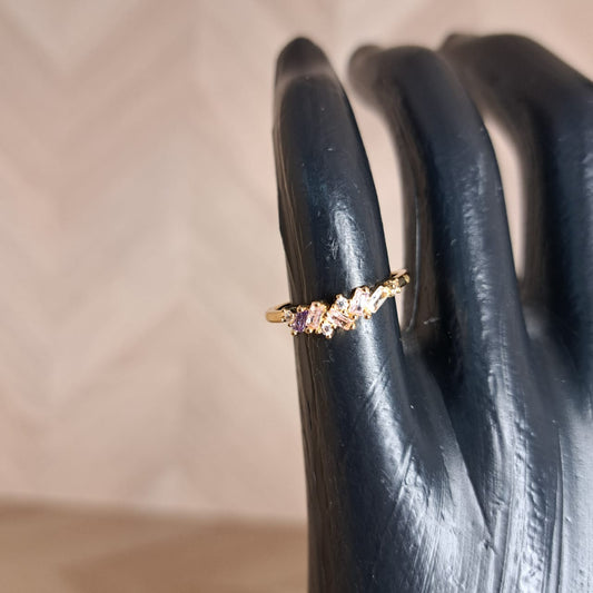 Mujer Moza Anillo Dorado Piedra Morada