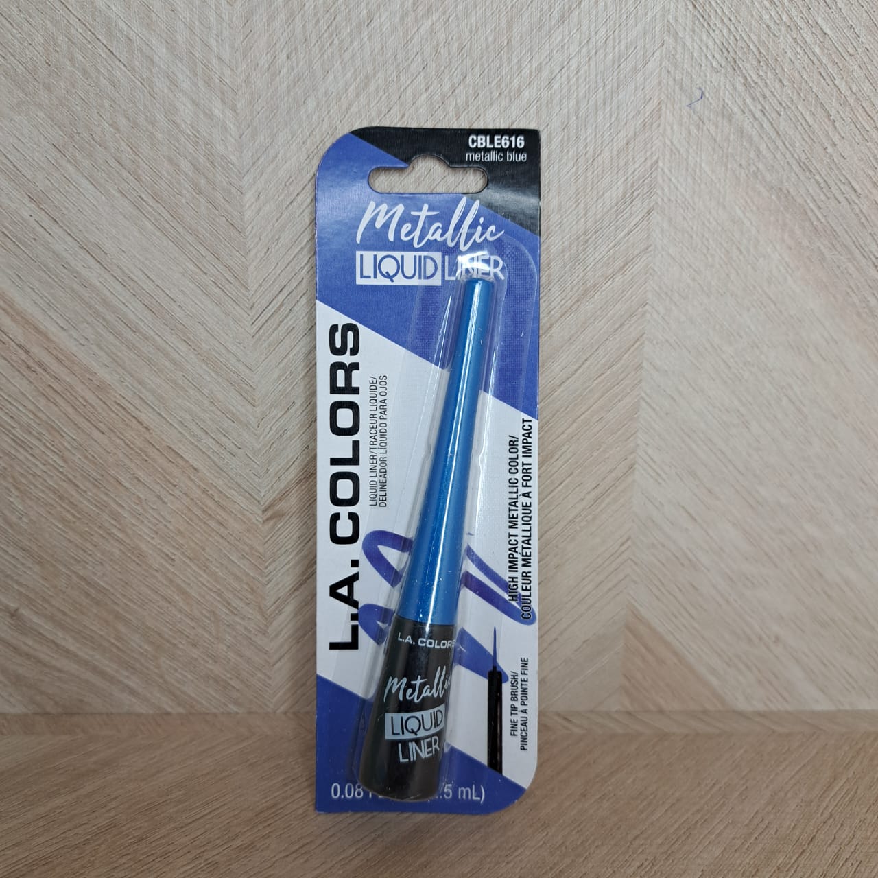 Sofys Bazar Delineador Liquido Metalico La Colors