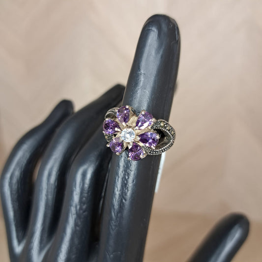 Novedades Mayi Anillo Marquesita Piedra Morada