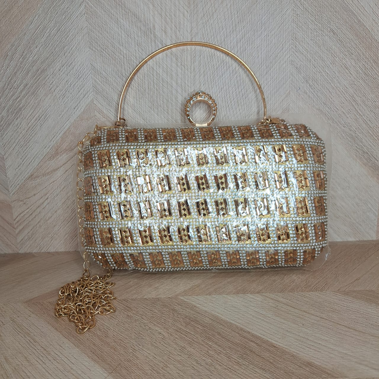 CMB Bolsas Fiesta Cadena Grenobil Dorada