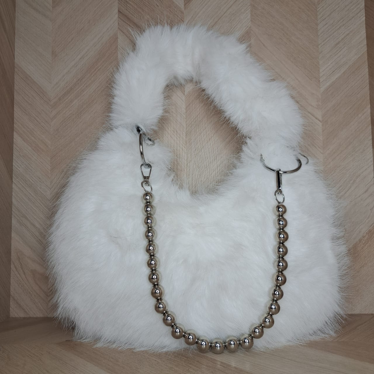 CMB Mariconera Peluche Perlas Grande